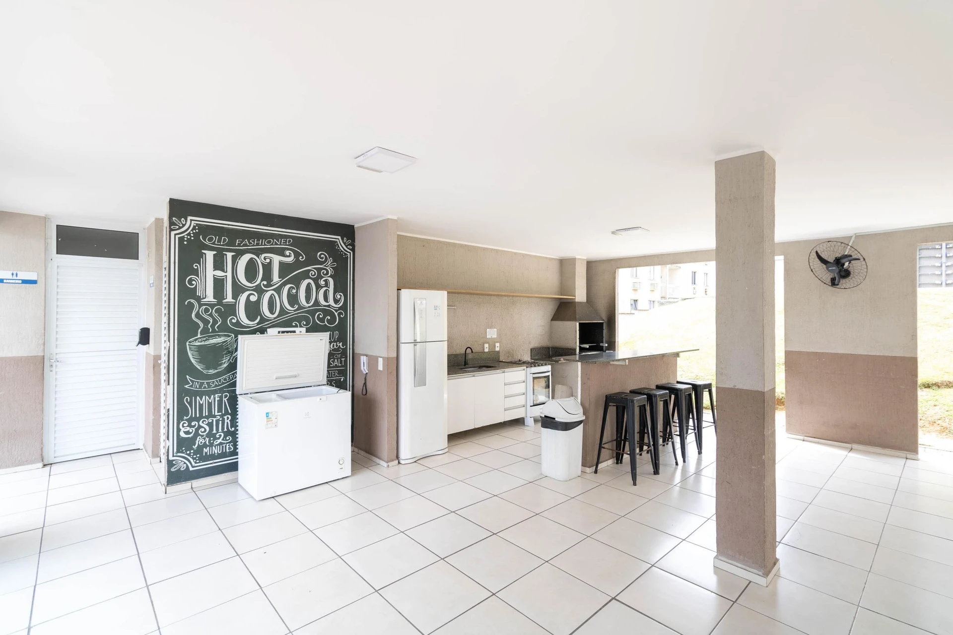 Furnished apartment, 42 m², with a washing machine — photo 17