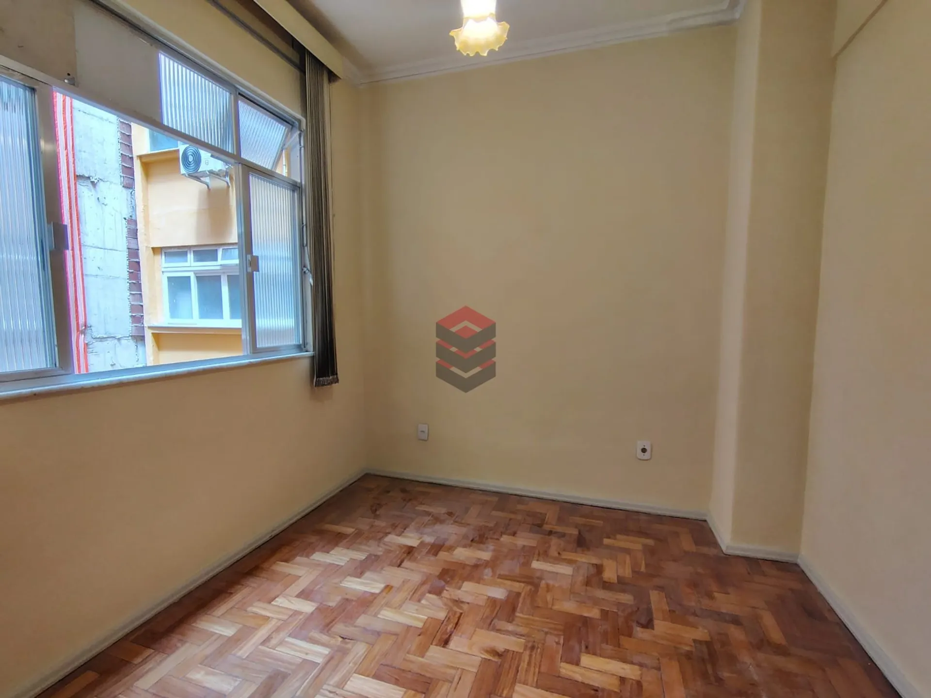 Apartment, 32 m², with wood or laminate floors — photo 17