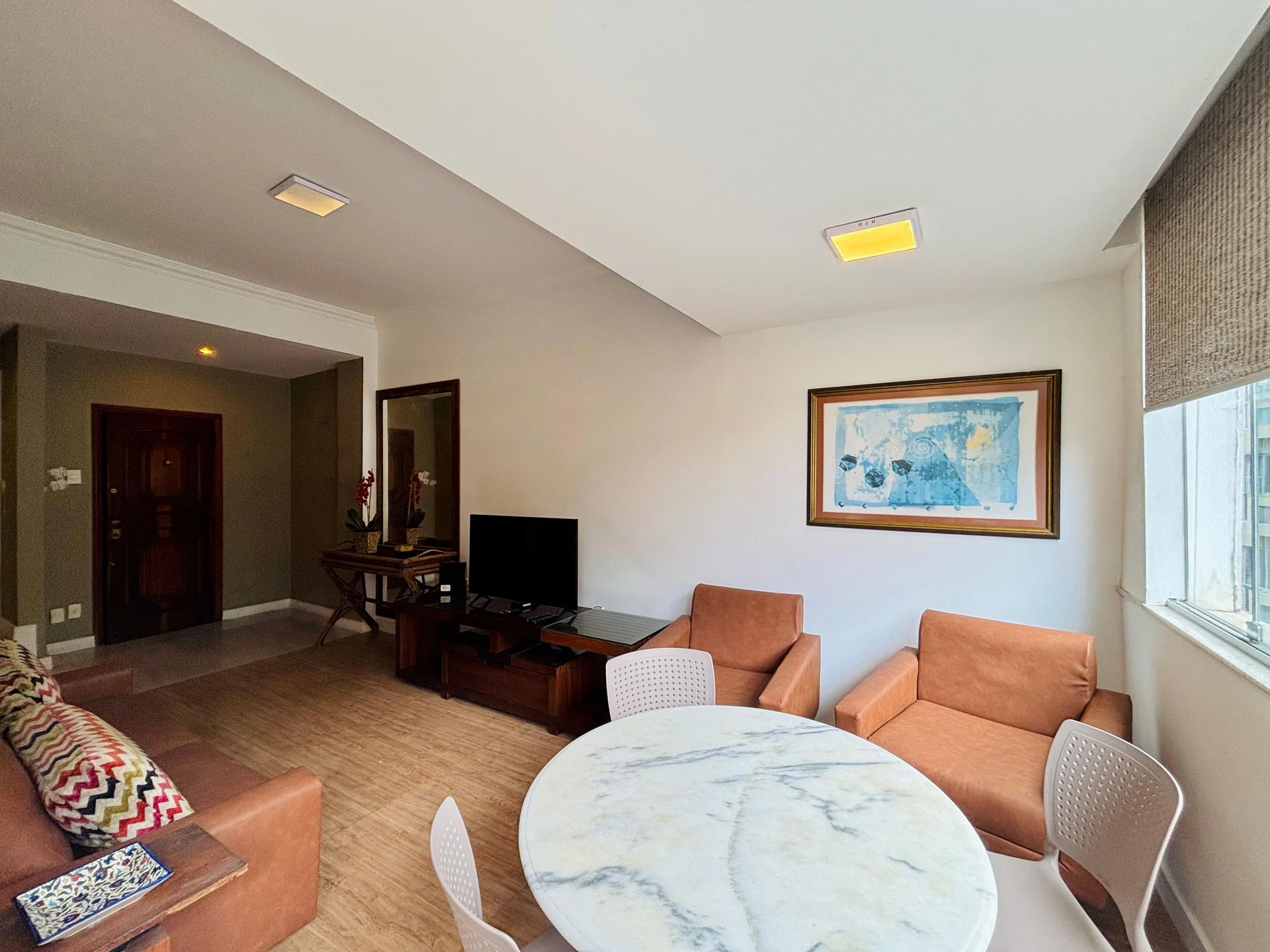 Furnished apartment with 3 bedrooms and 2 bathrooms — photo 12