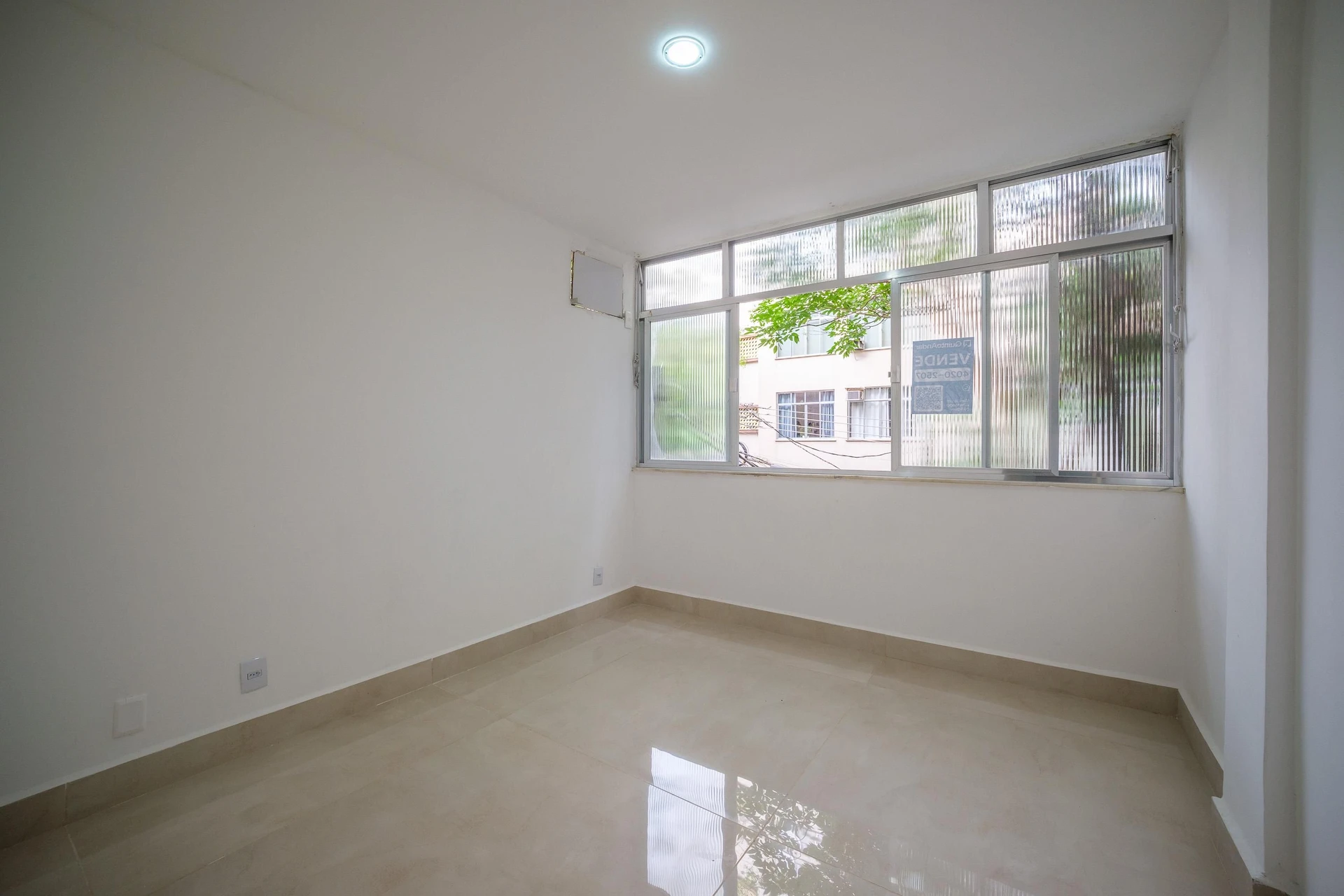 2-bedroom apartment with 1 parking space and private garden — photo 13