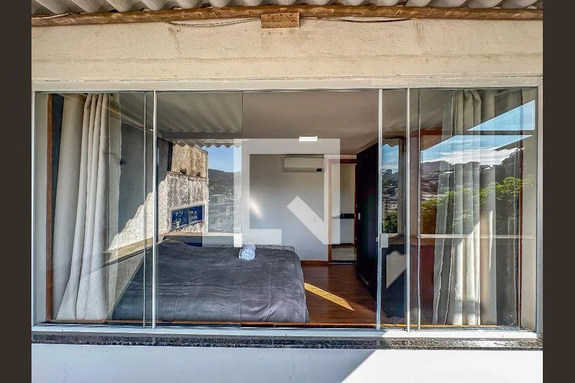 Casa mobiliada, 90 m², com janelas do piso ao teto — photo 41
