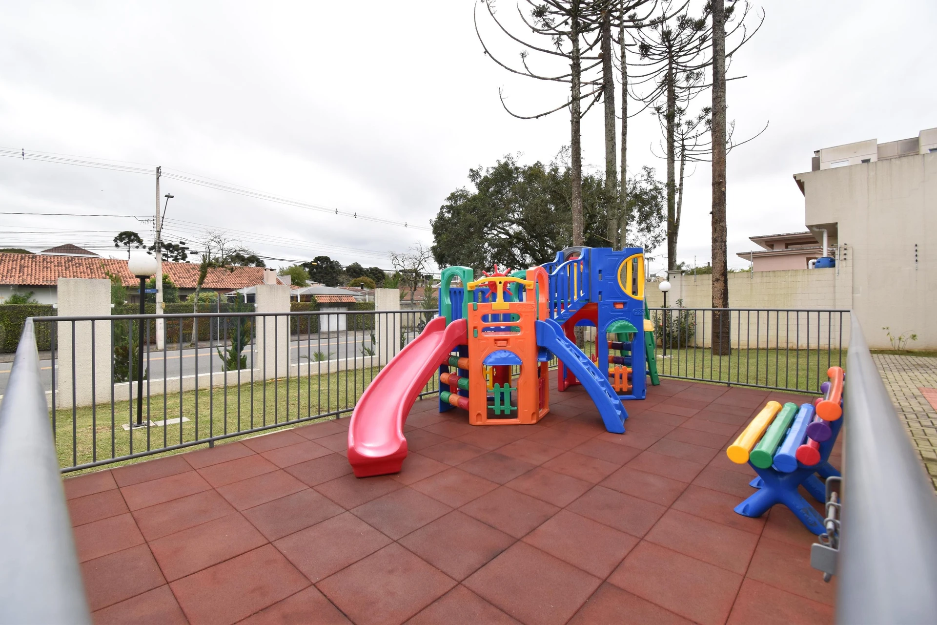 2-bedroom apartment with a home office in Curitiba