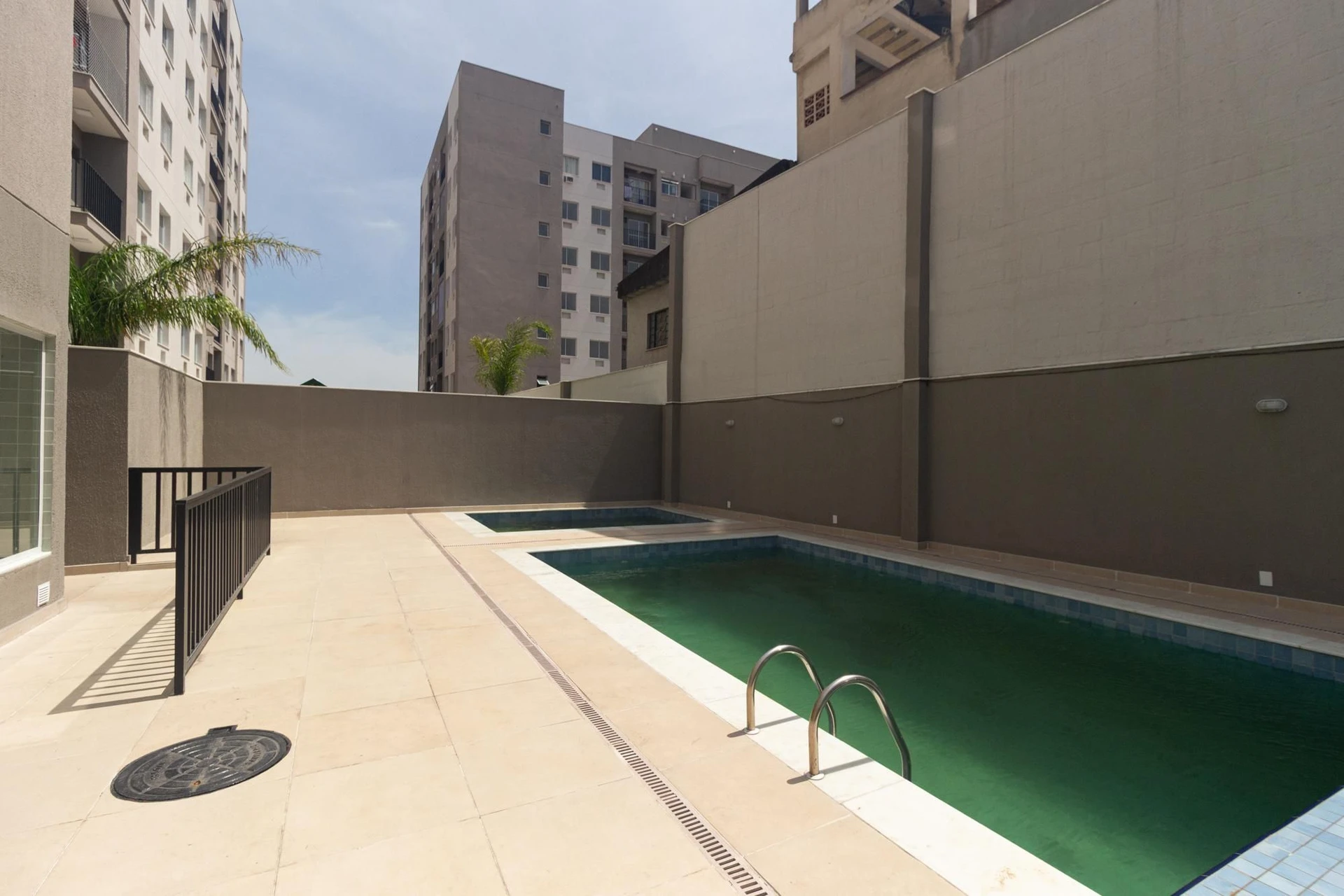 Apartment with 2 bedrooms, 1 en-suite and 1 parking spot — photo 20