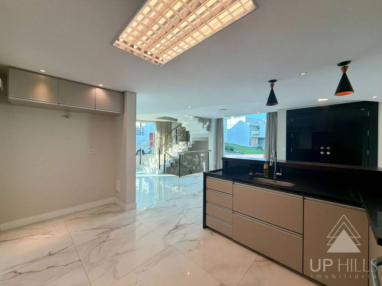 Casa com 3 suítes e cozinha aberta com fogão a gás — photo 54