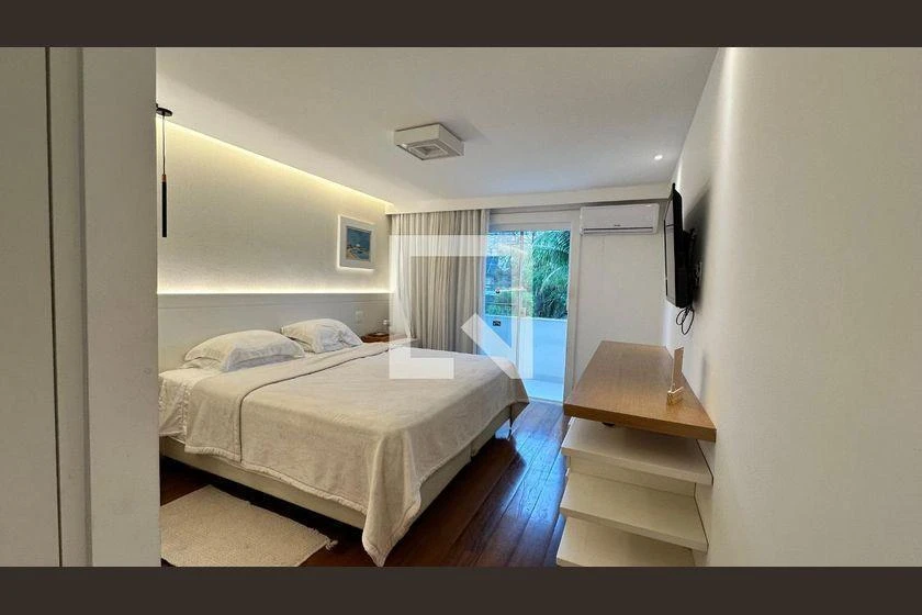 5-bedroom house with a home office — photo 15