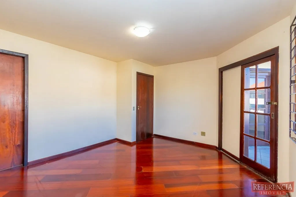 3-bedroom house with a home office — photo 23