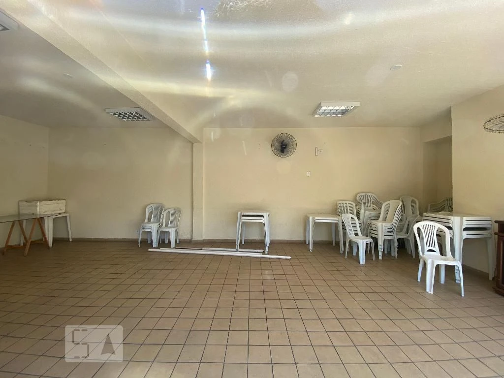 2-bedroom apartment in a building with a pool — photo 33