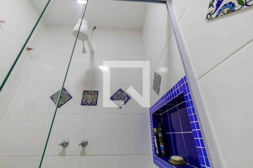 300 m² house with 5 en-suite bedrooms and private garden — photo 46