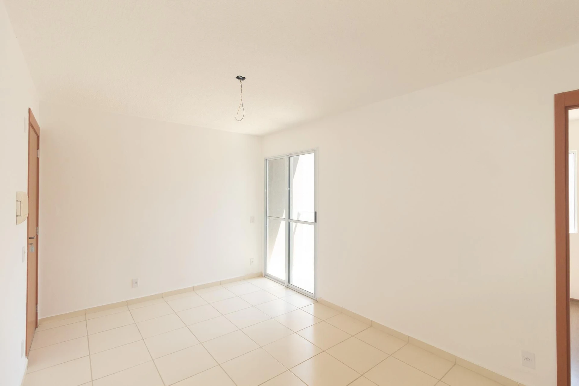 Unfurnished 2-bedroom apartment with 1 bathroom — photo 38