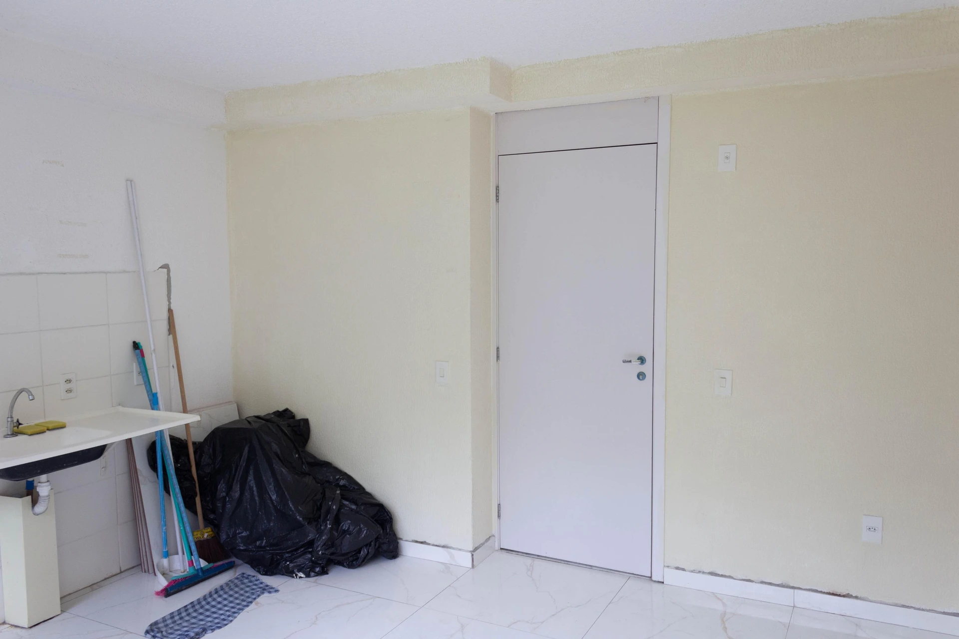 2-bedroom apartment with a park view — photo 30
