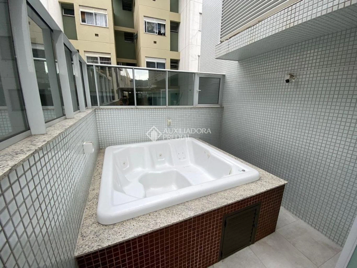 Apartamento amueblado de 1 dormitorio con balcón — photo 12