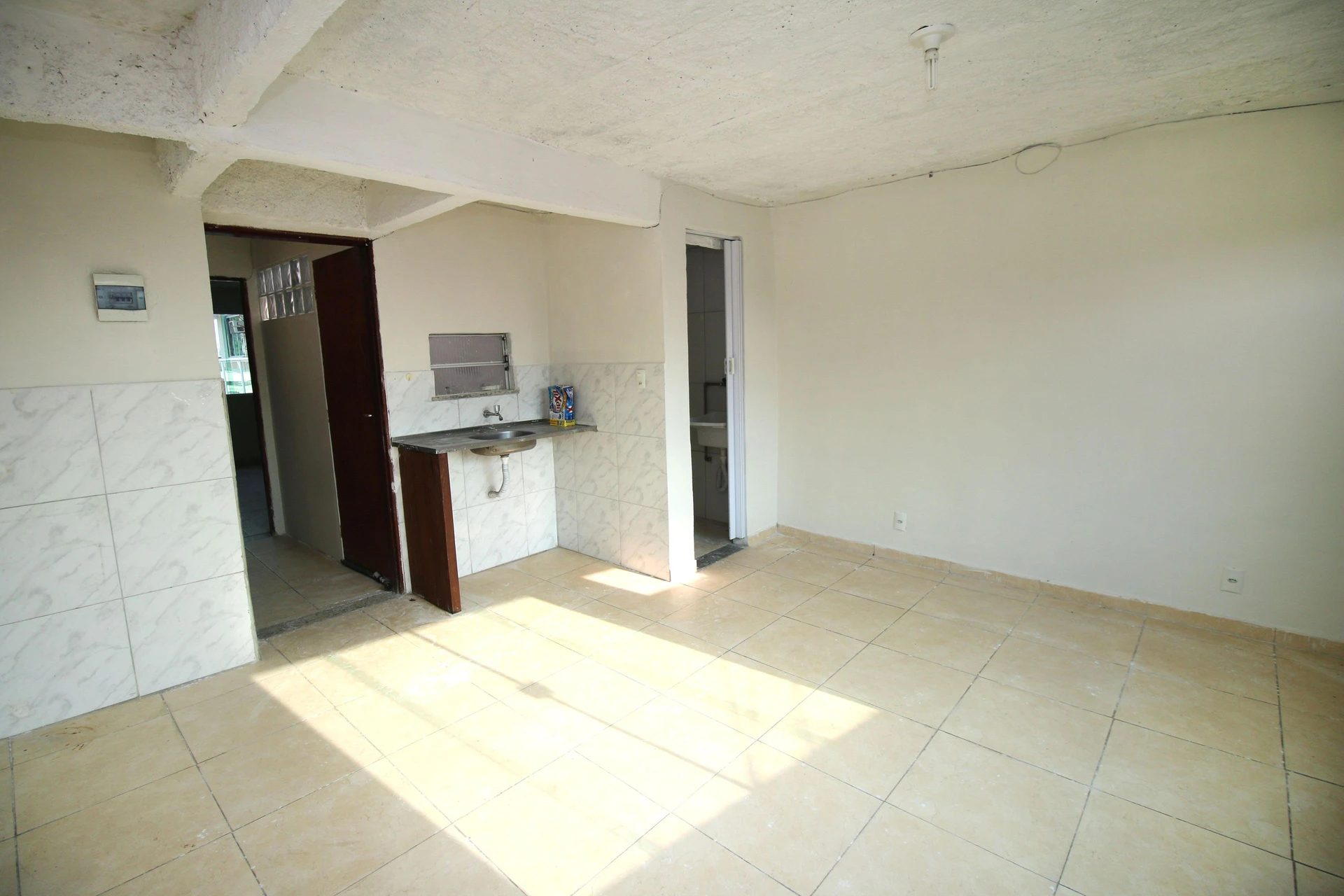 Unfurnished studio with 1 bedroom and a gas stove — photo 11