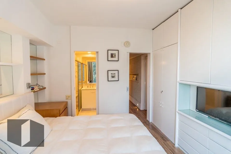 Apartamento com 4 quartos e cozinha fechada a gás — photo 21