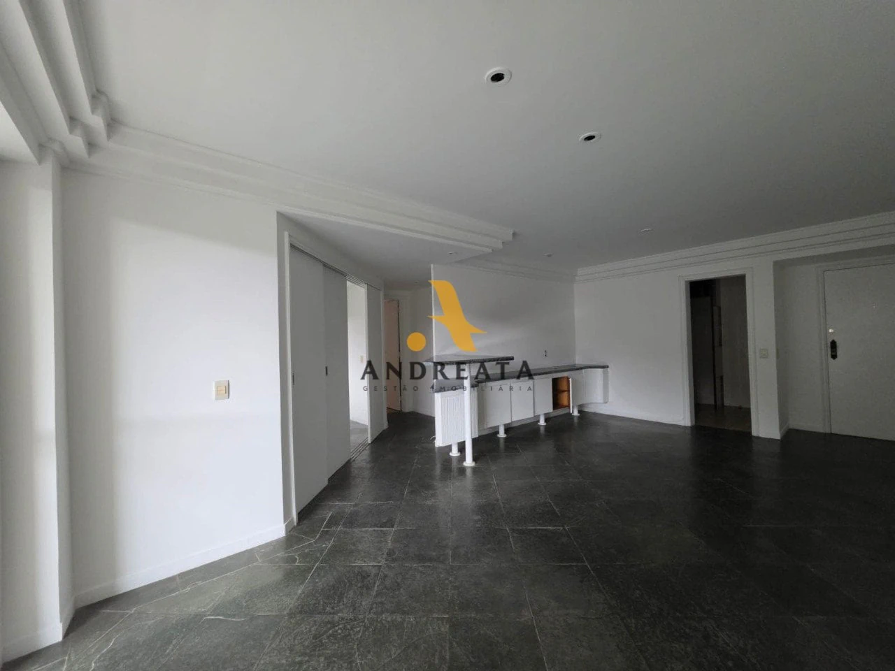 2-bedroom apartment with laundry area and 109 m² — photo 13