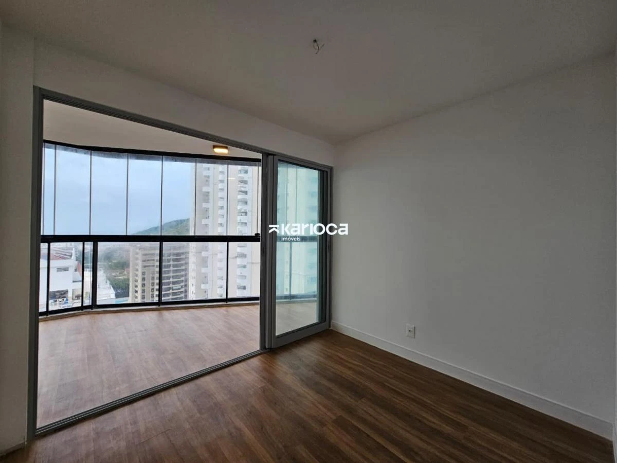3-bedroom apartment with floor-to-ceiling windows — photo 20