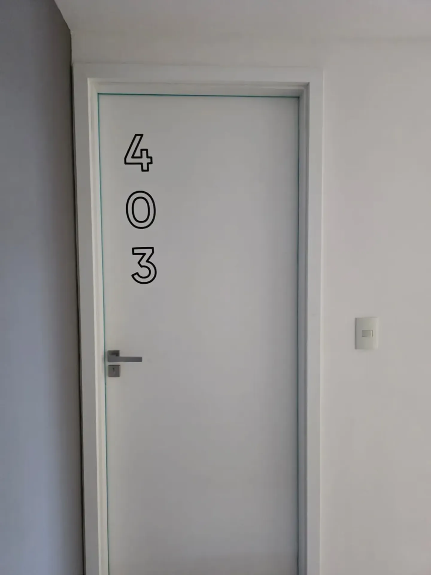 Furnished 110 m² apartment with open-plan kitchen — photo 31