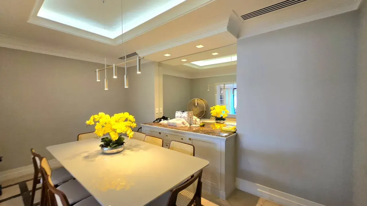 Apartamento mobiliado com 4 quartos e 5 banheiros — photo 16