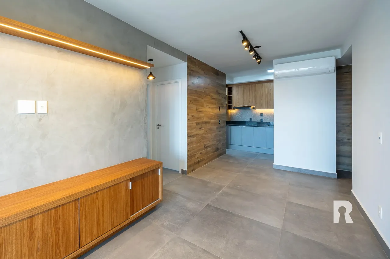 2-bedroom apartment with open-plan kitchen — photo 10