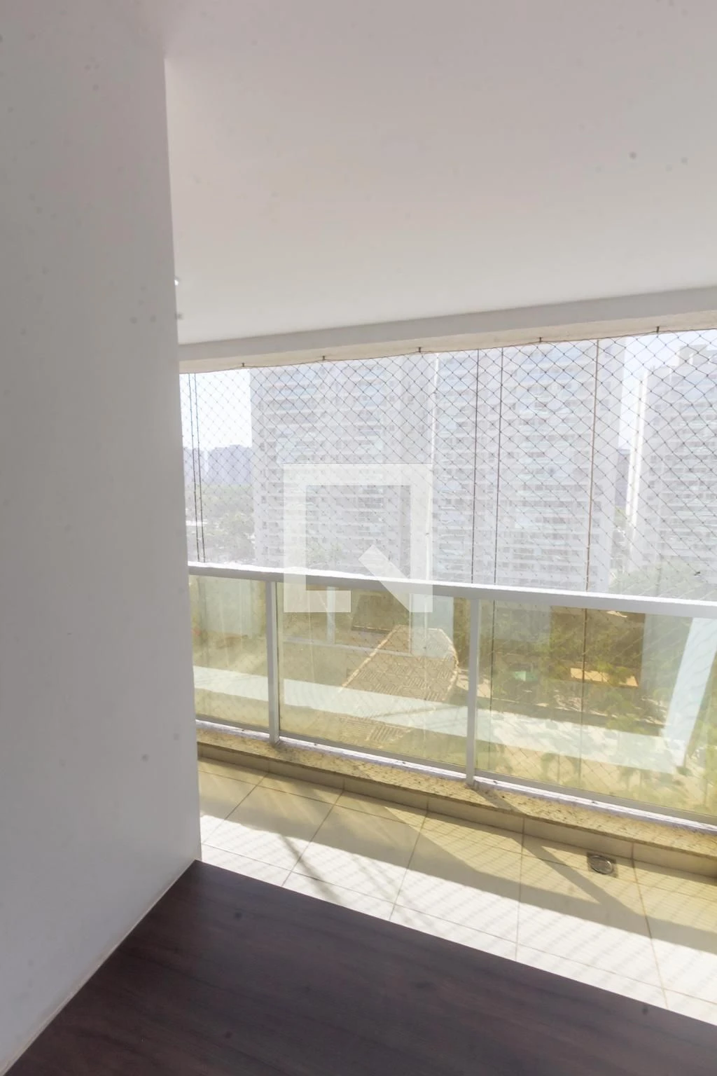 Balcony with a grill in a 2-bedroom apartment, 68 m² — photo 25
