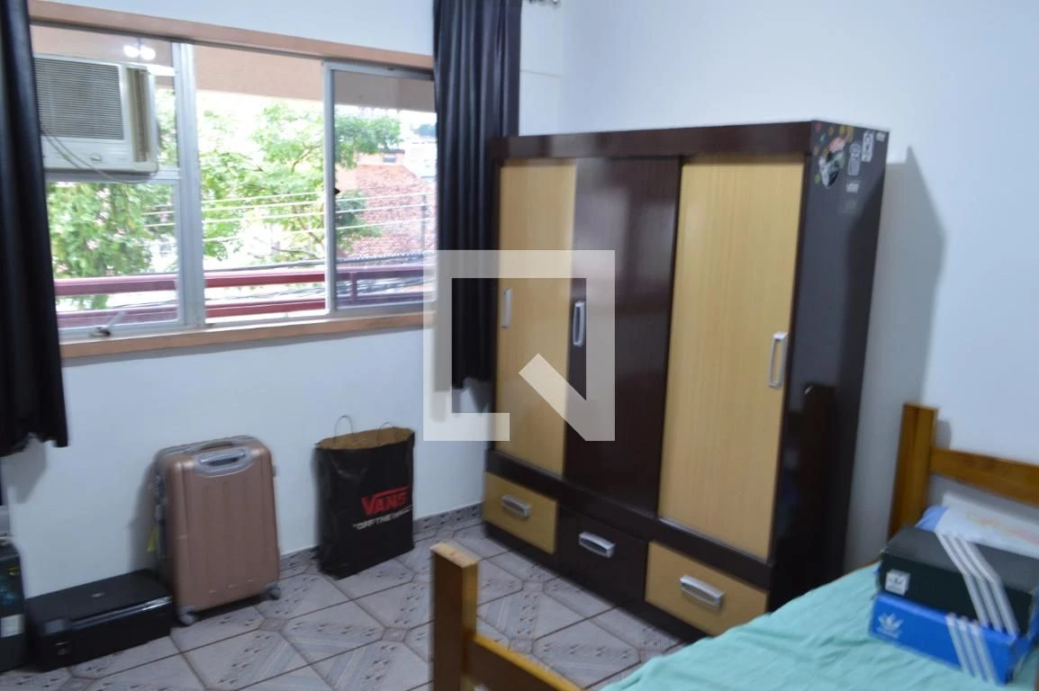Furnished apartment with 3 bedrooms and a balcony — photo 23