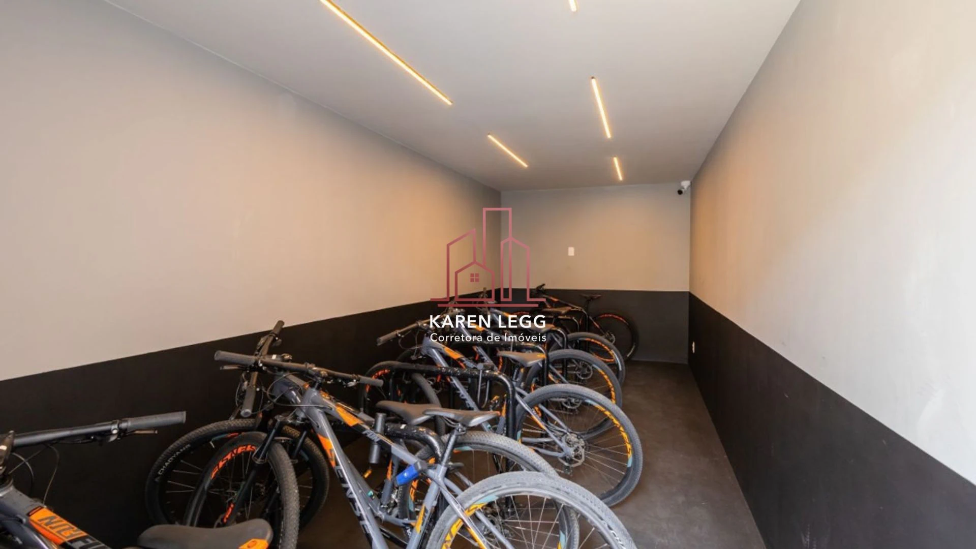 43 m² apartment with a washing machine and a home office — photo 19