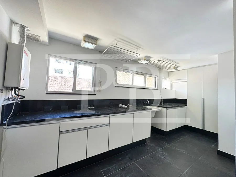 Penthouse with 4 bedrooms and 539 m² with floor-to-ceiling windows — photo 48