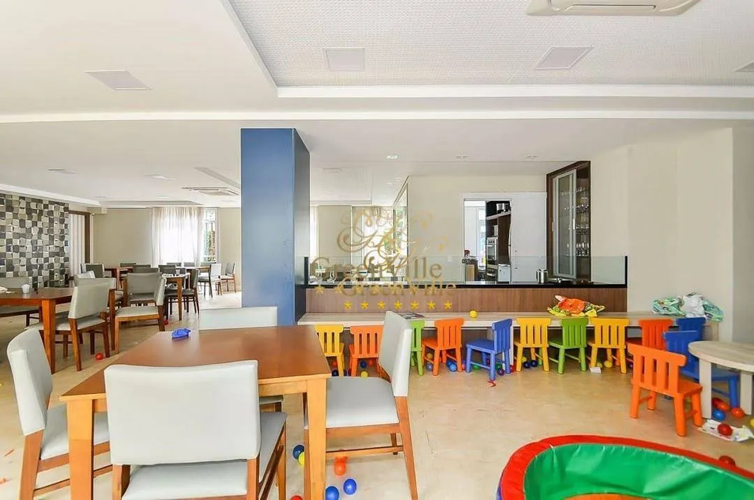 4-bedroom rental apartment with 297 m² and 3 parking spots — photo 41