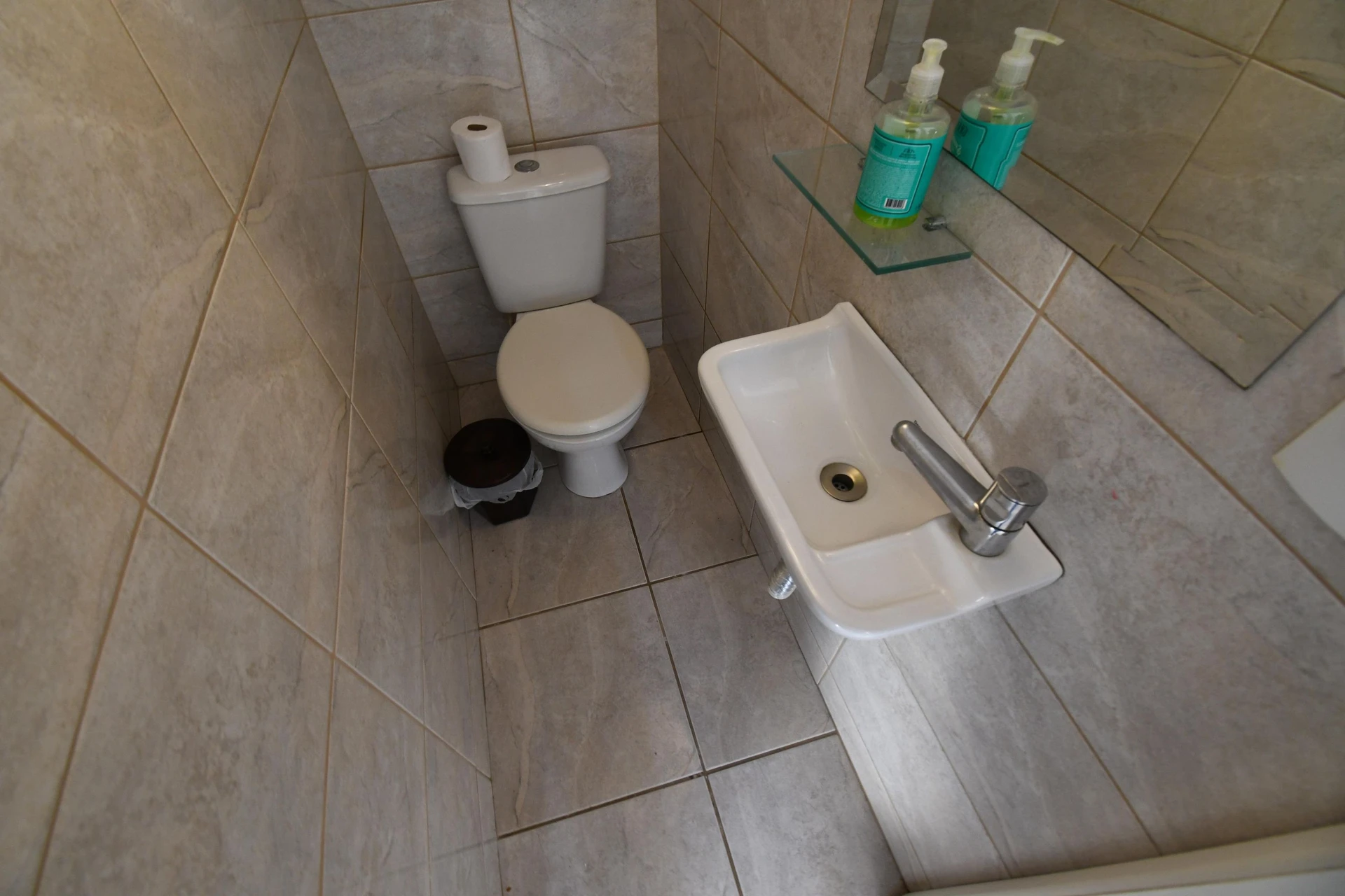 3-bedroom house with a garden in Curitiba — photo 19