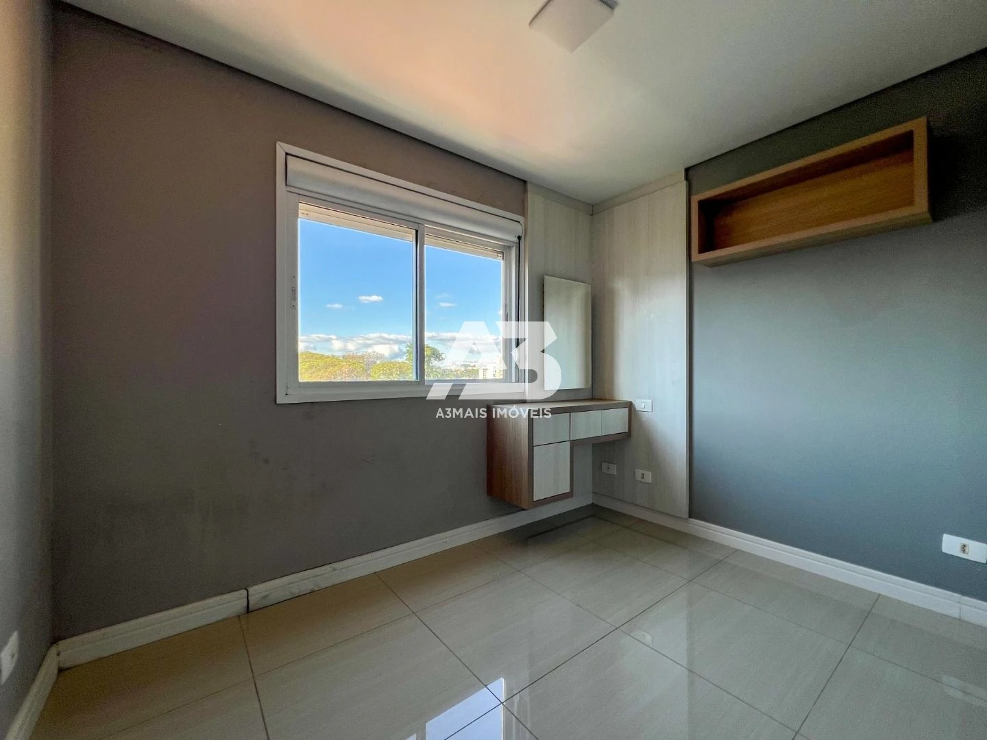 Furnished apartment, 64 m², with a washing machine — photo 3