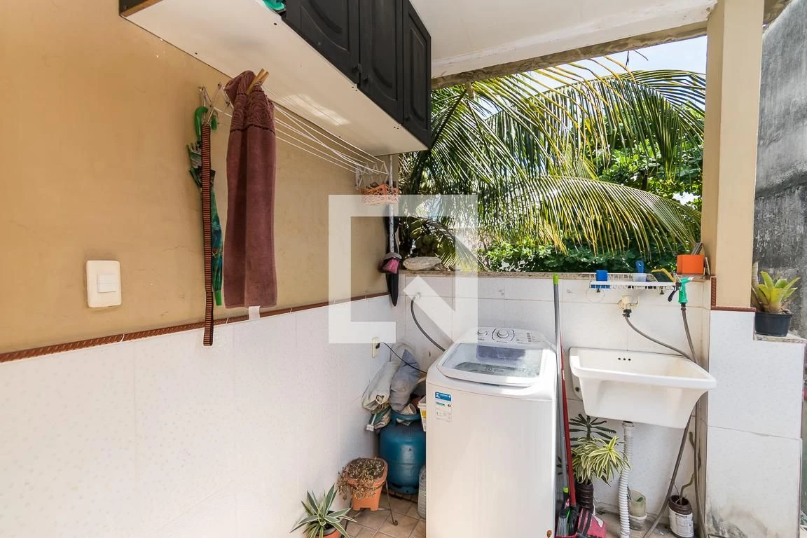 Furnished 227 m² house with a private garden — photo 52