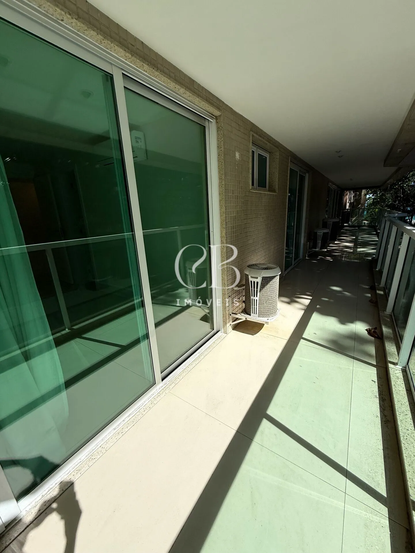 Apartment with 4 bedrooms and a balcony in great condition — photo 47