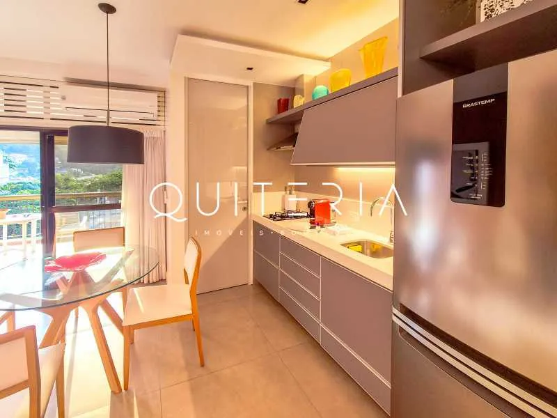 Furnished apartment with open-plan kitchen and gas stove — photo 12