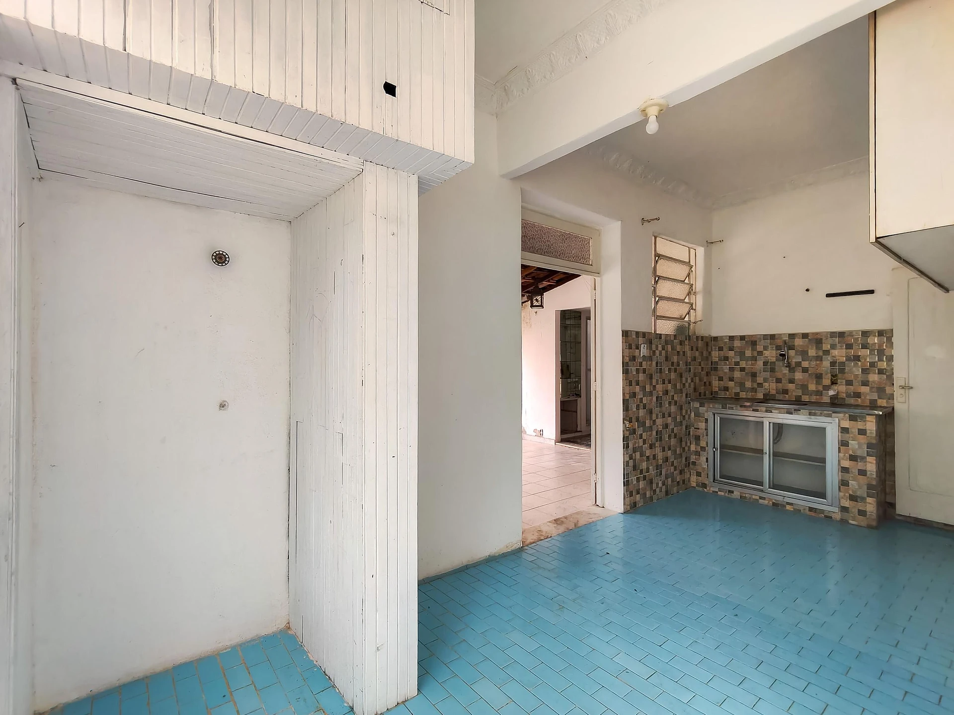 2-bedroom apartment with 2 bathrooms and mountain views — photo 26