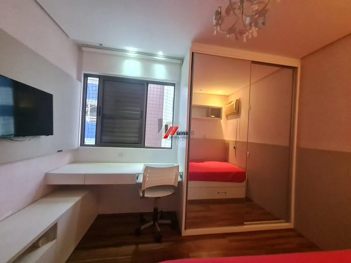 Меблированная квартира 212 м² с застекленным балконом — photo 18