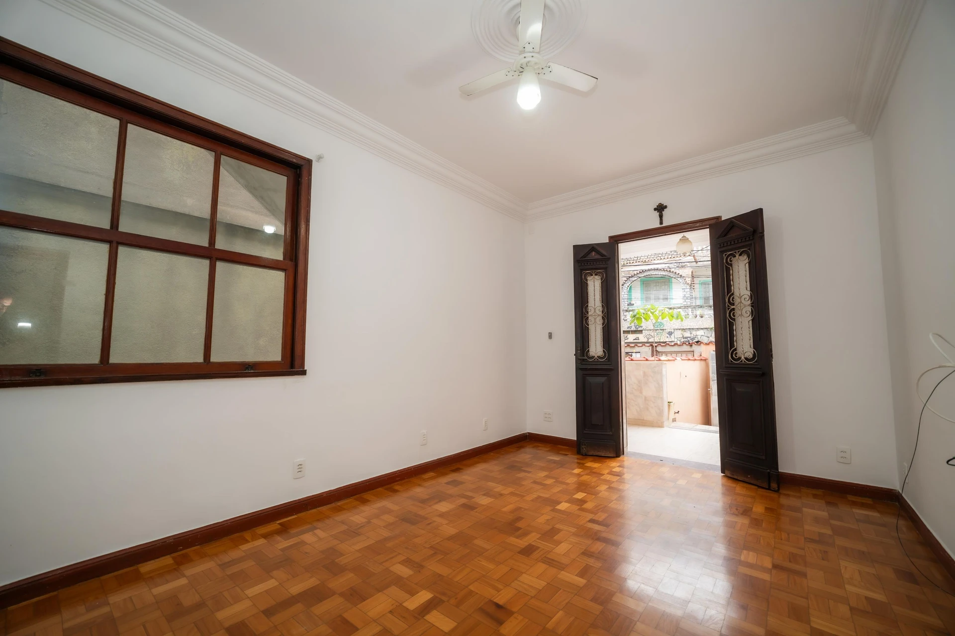 Garden in a 3-bedroom house, 200 m² — photo 36
