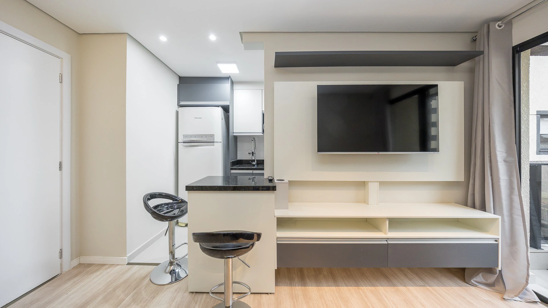 Apartamento mobiliado de 2 quartos com cozinha americana — photo 3