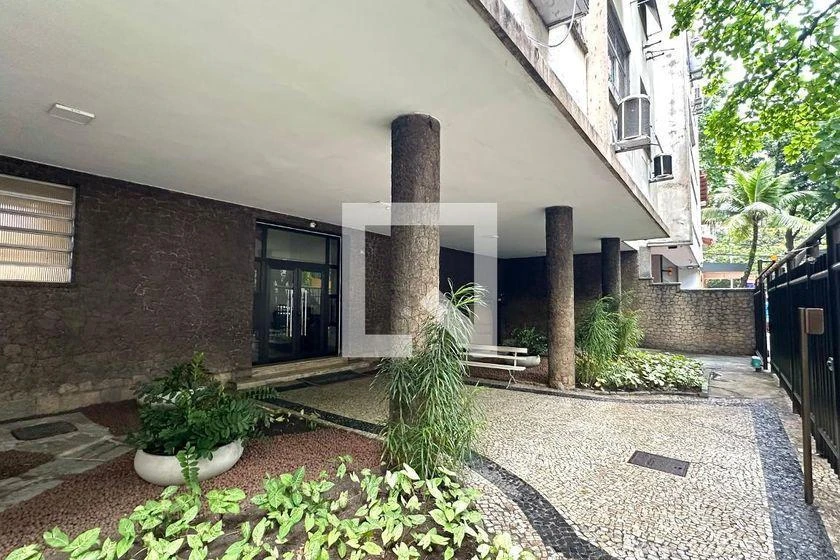 Деревянный пол или ламинат и 3 спальни: квартира 114 м² — photo 27