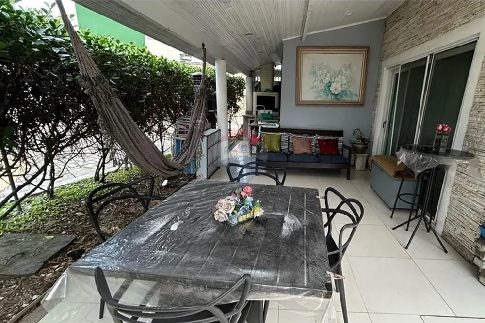 238 m² house with 6 bedrooms, 2 en-suites and 2 parking — photo 36