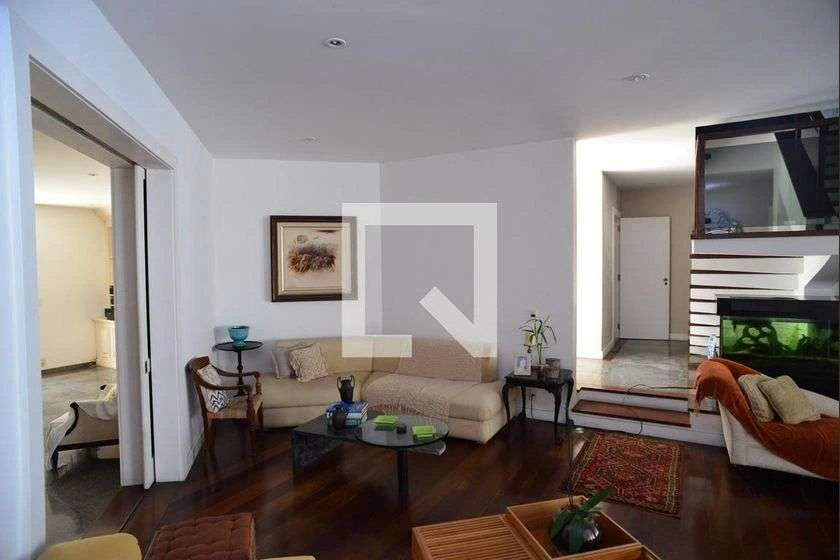 House in a gated community with 5 bedrooms and mountain view — photo 9