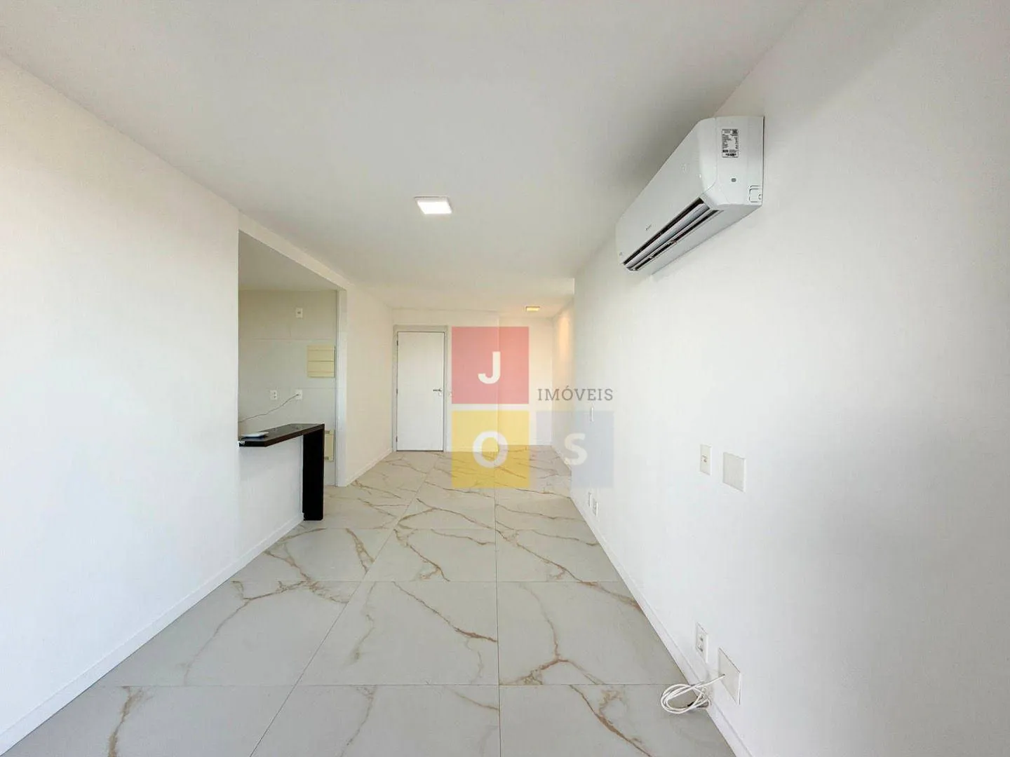 80 m² apartment with 2 bedrooms and a glass balcony — photo 17