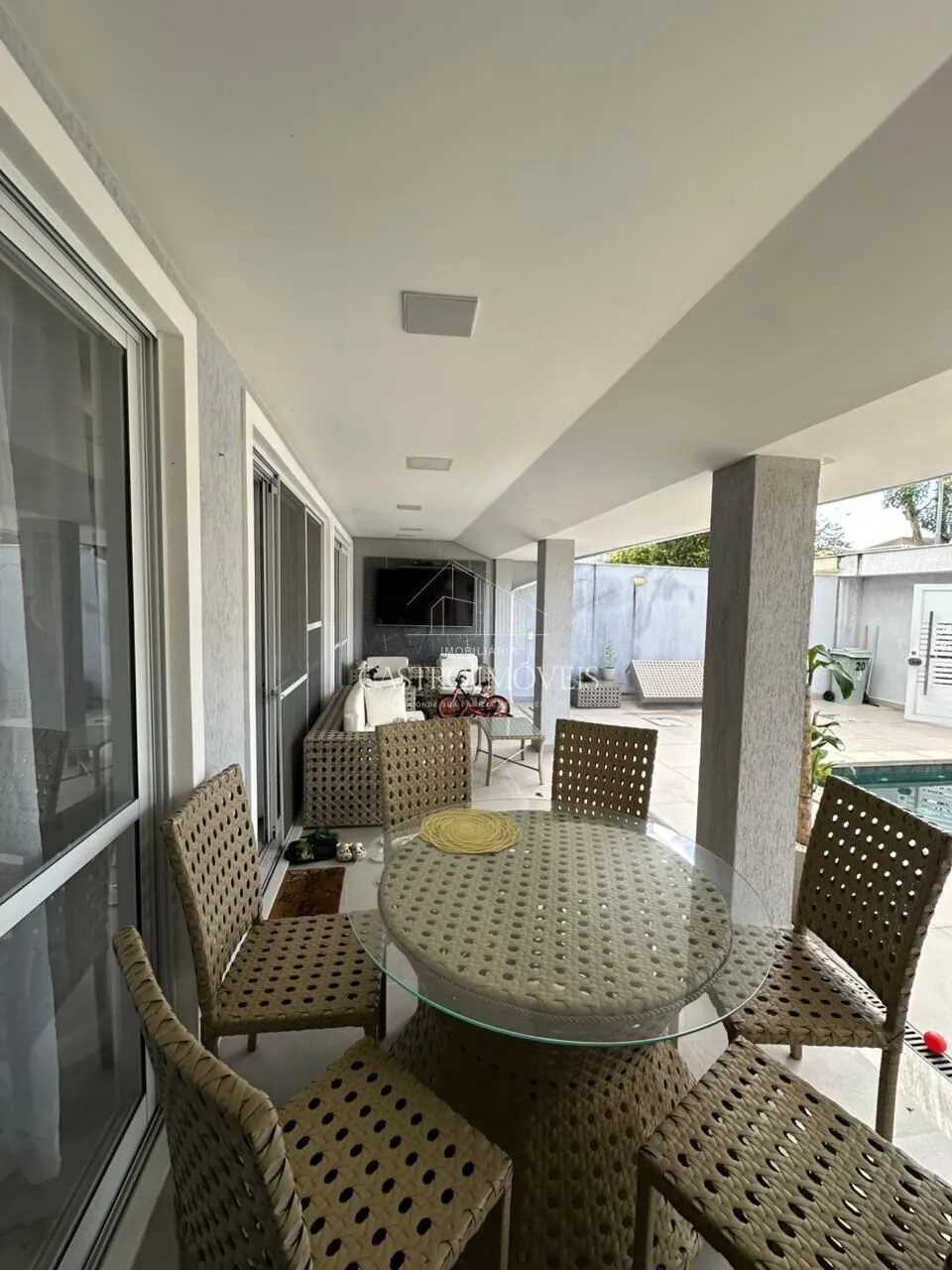 Furnished duplex house with 220 m² and 4 bedrooms — photo 17