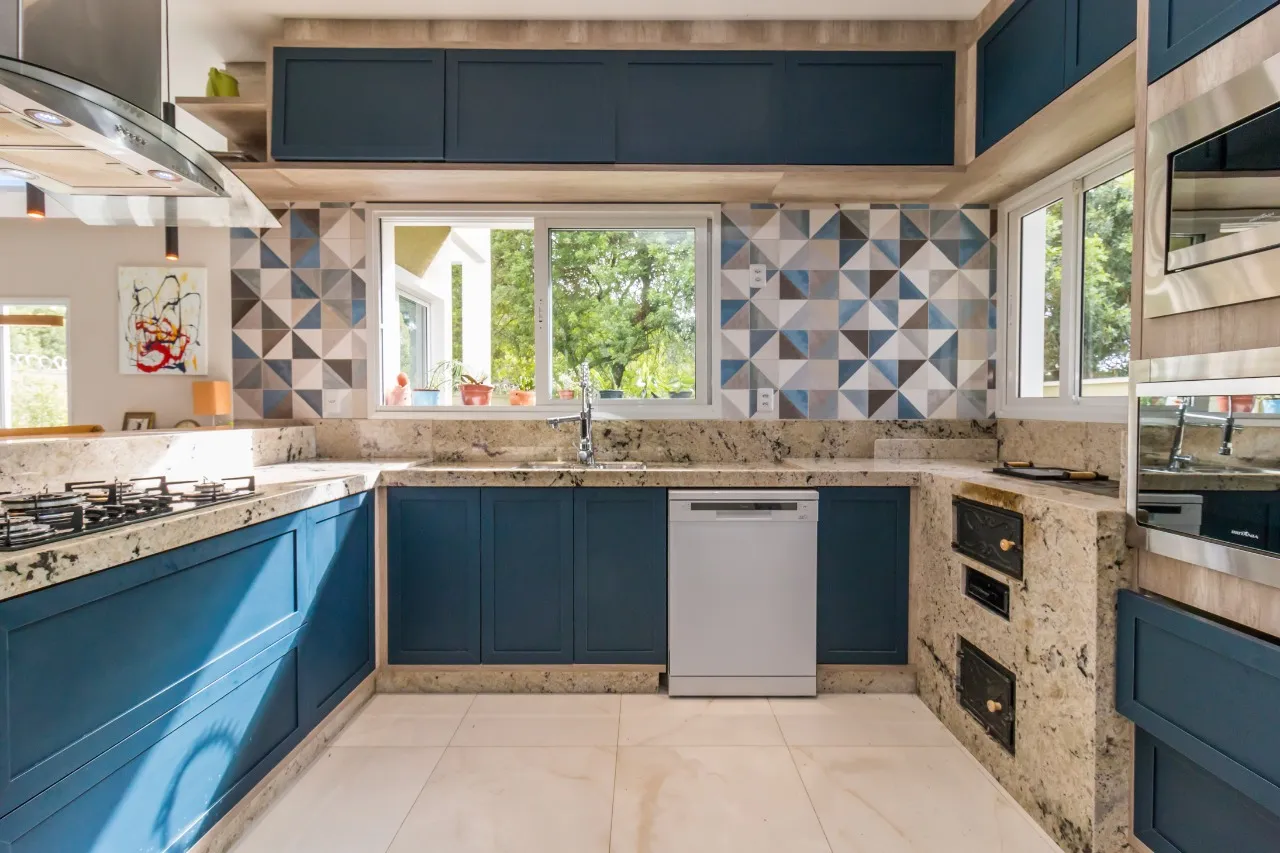 House with 4 en-suite bedrooms and open kitchen 412 m² — photo 16