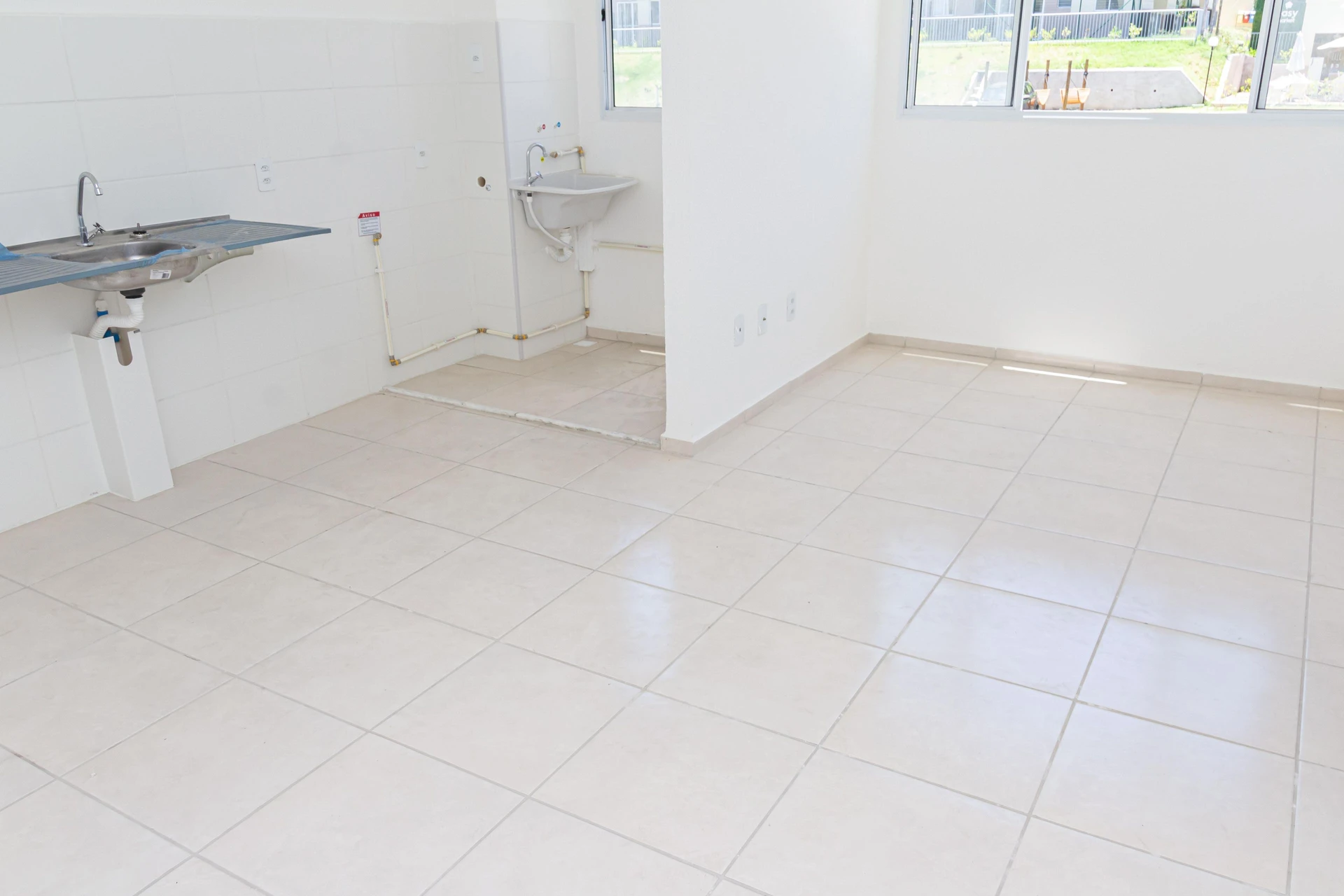 2-bedroom apartment in a building with a pool — photo 14