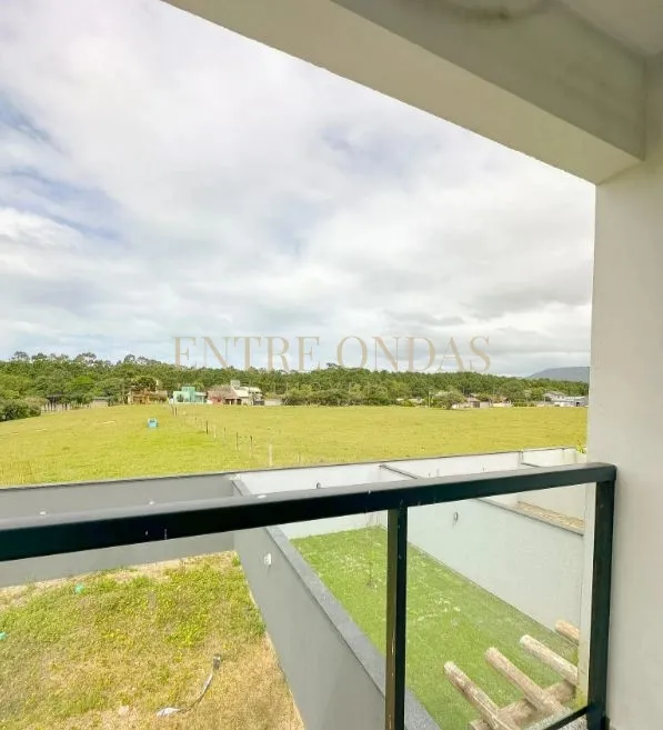 3-bedroom house with a mountain view in Florianópolis — photo 66
