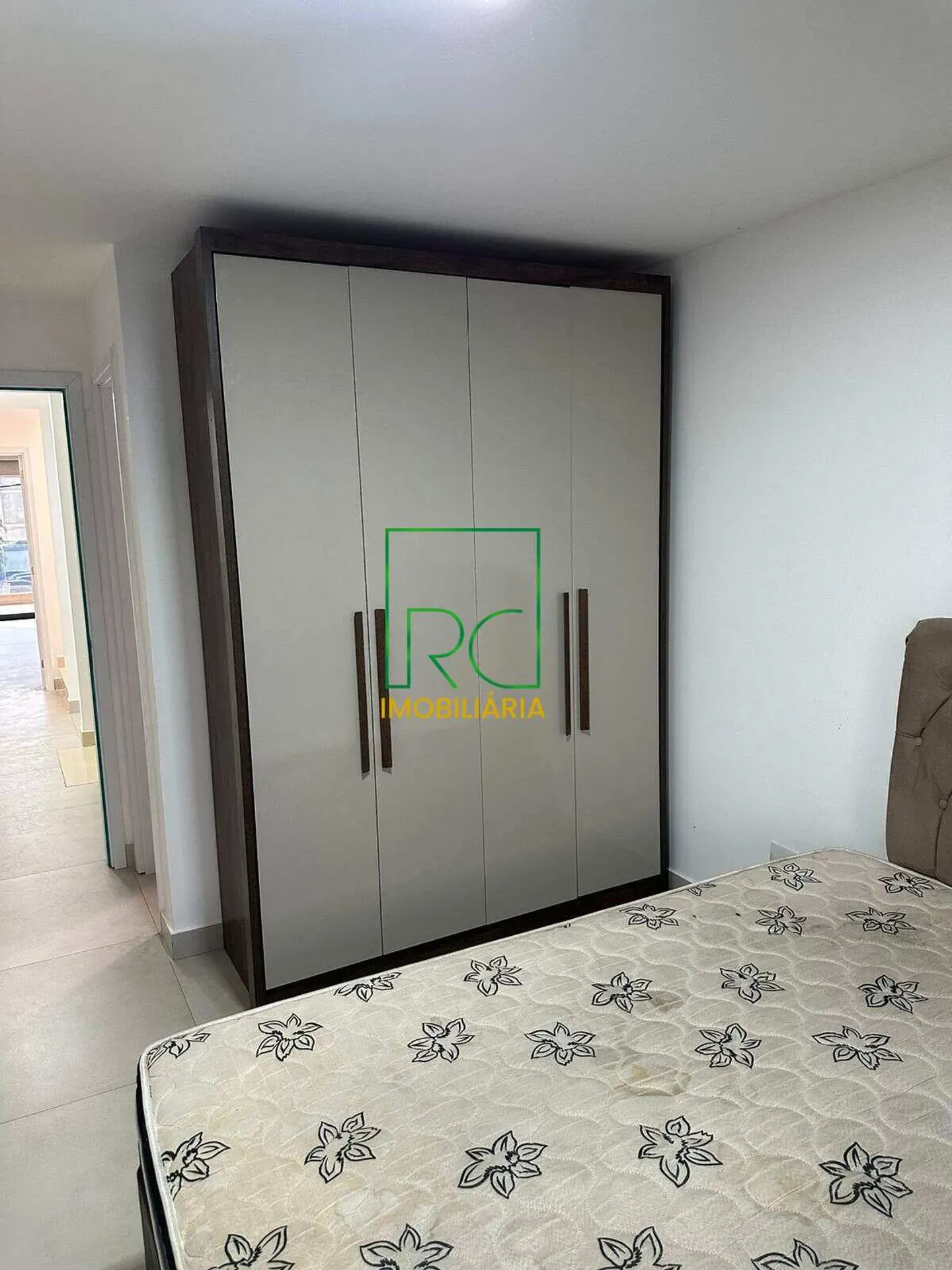 Furnished gated house with 5 en-suite bedrooms and 470 m² — photo 33