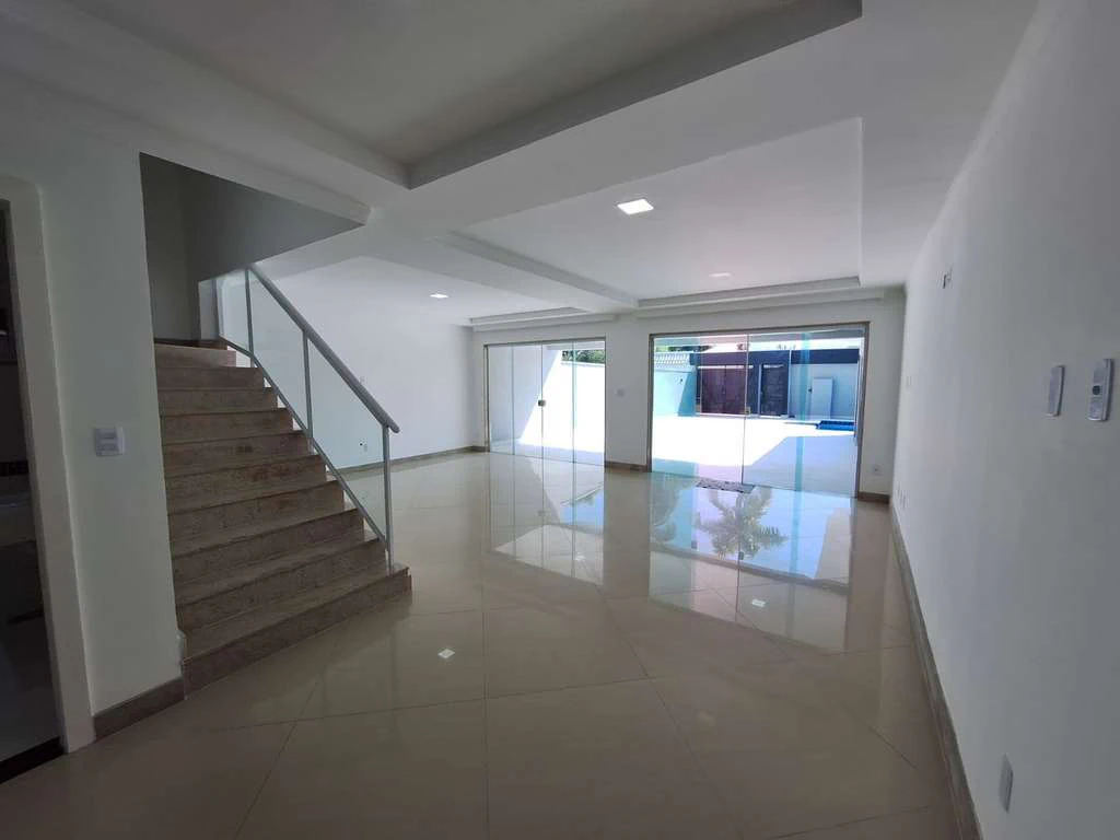 House with 4 ensuites and open-plan kitchen, 296 m² — photo 11