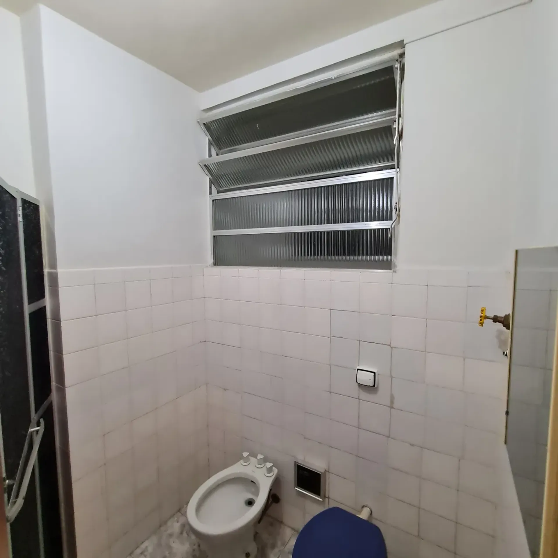 Apartment on the 9th floor with wood or laminate floors — photo 20