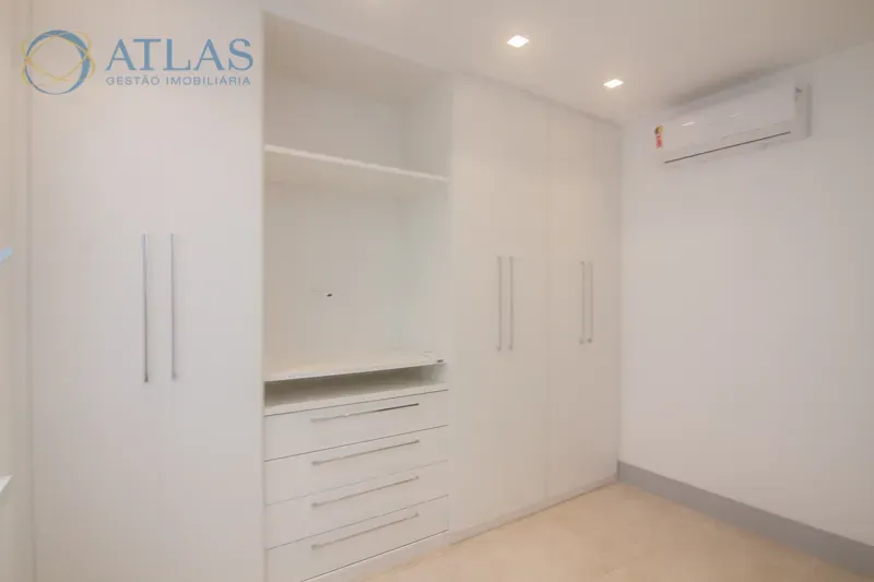 Apartamento, 90 m², com janelas do piso ao teto — photo 31