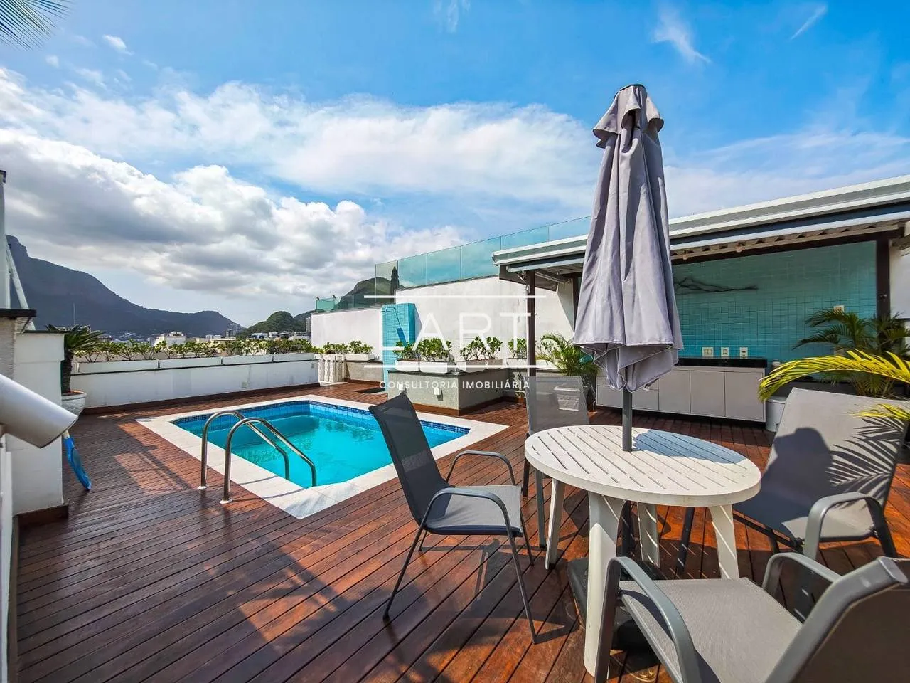 Apartamento de 310 m² com lava-louças e banheira — photo 9
