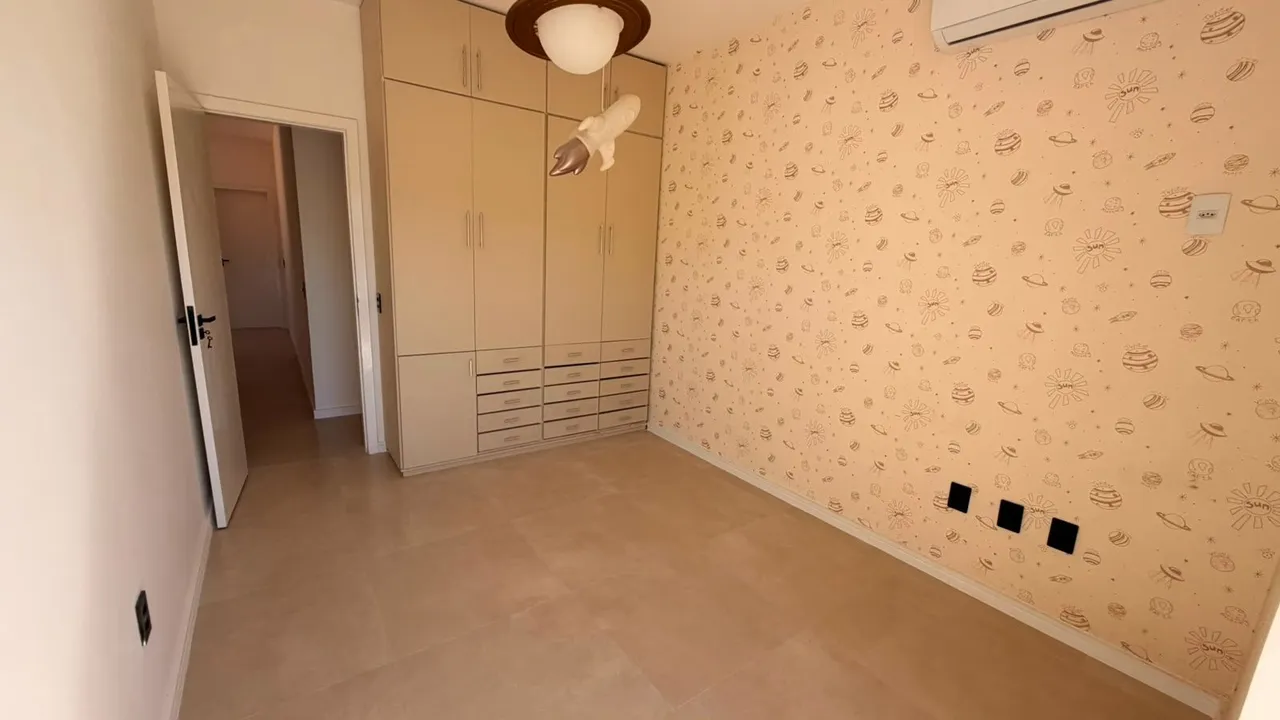 Casa sem mobília com 5 quartos e churrasqueira na varanda — photo 7